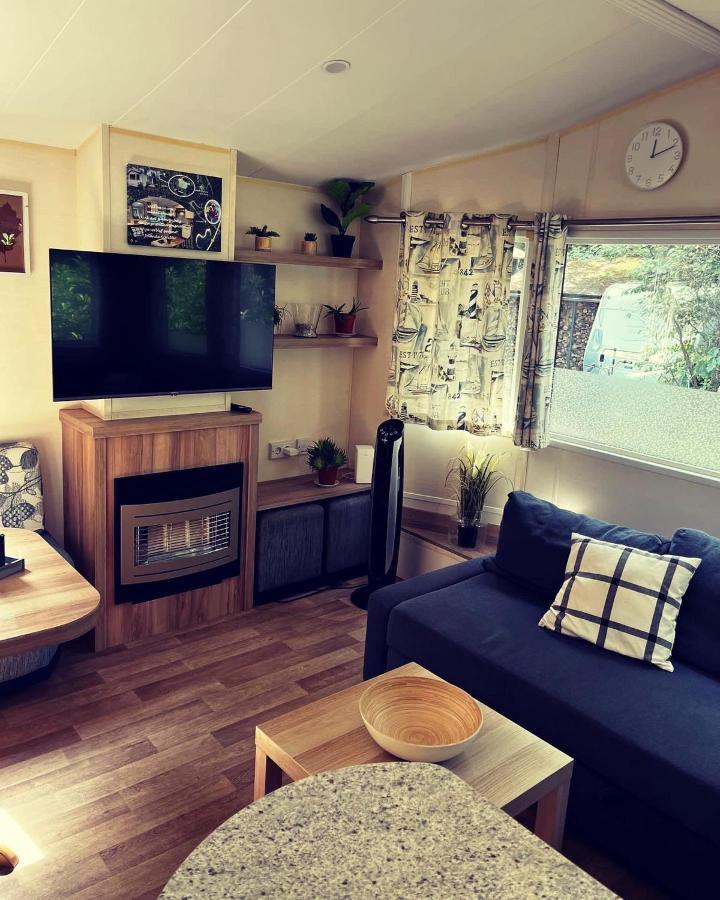 נונספייט Knus Chalet Midden In De Bossen מראה חיצוני תמונה